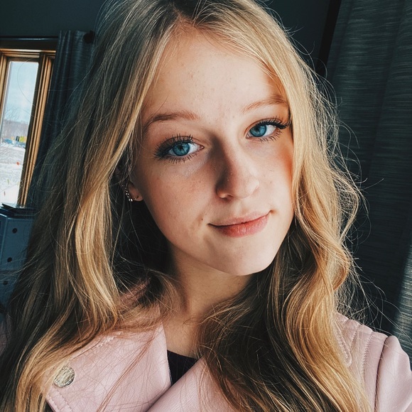 Meet your Posher, Emmalynn - Picture 1 of 1